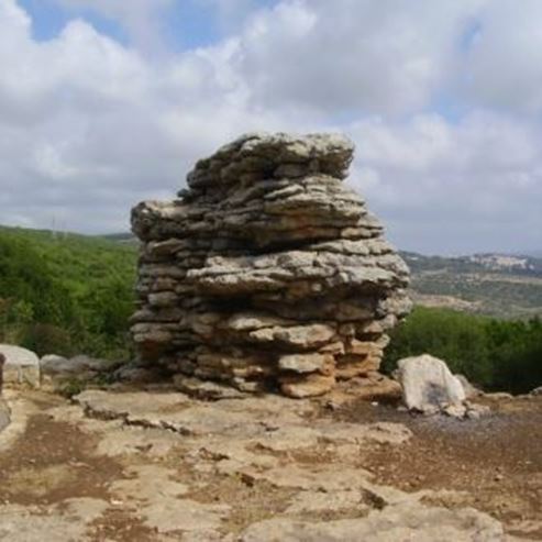 Парк камней в Кисра