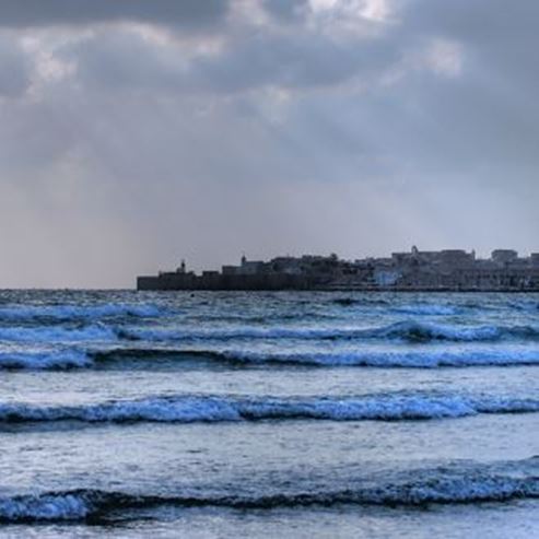 Plage située du côté nord d'Acre