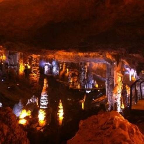 La grotte de Sorek (aussi appelée grotte de la stalactite) classée réserve naturelle