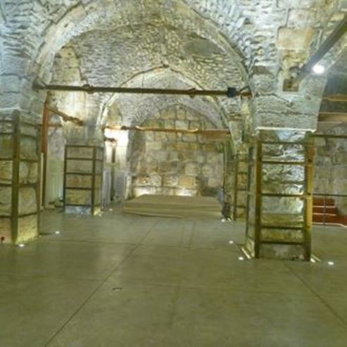 Les tunnels qui courent sous le Mur des Lamentations