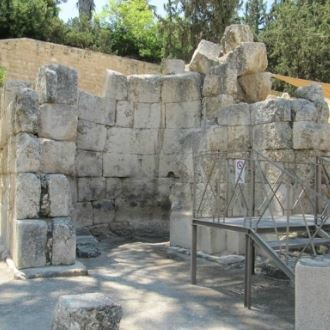 Traccia Emmaus, Nicopolis - The City Of Victory